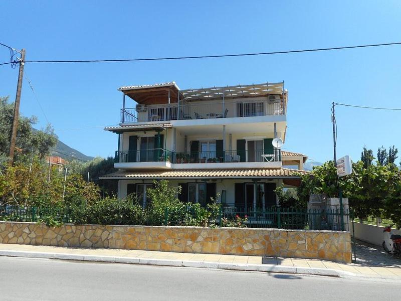 Zotos Studios Vasiliki  Luaran gambar